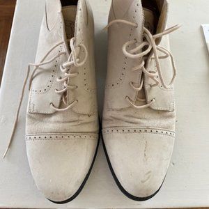 Ariat Tie Ankle Boots Unique Off White Suede Linen Women's Size 7.5 Price Drop